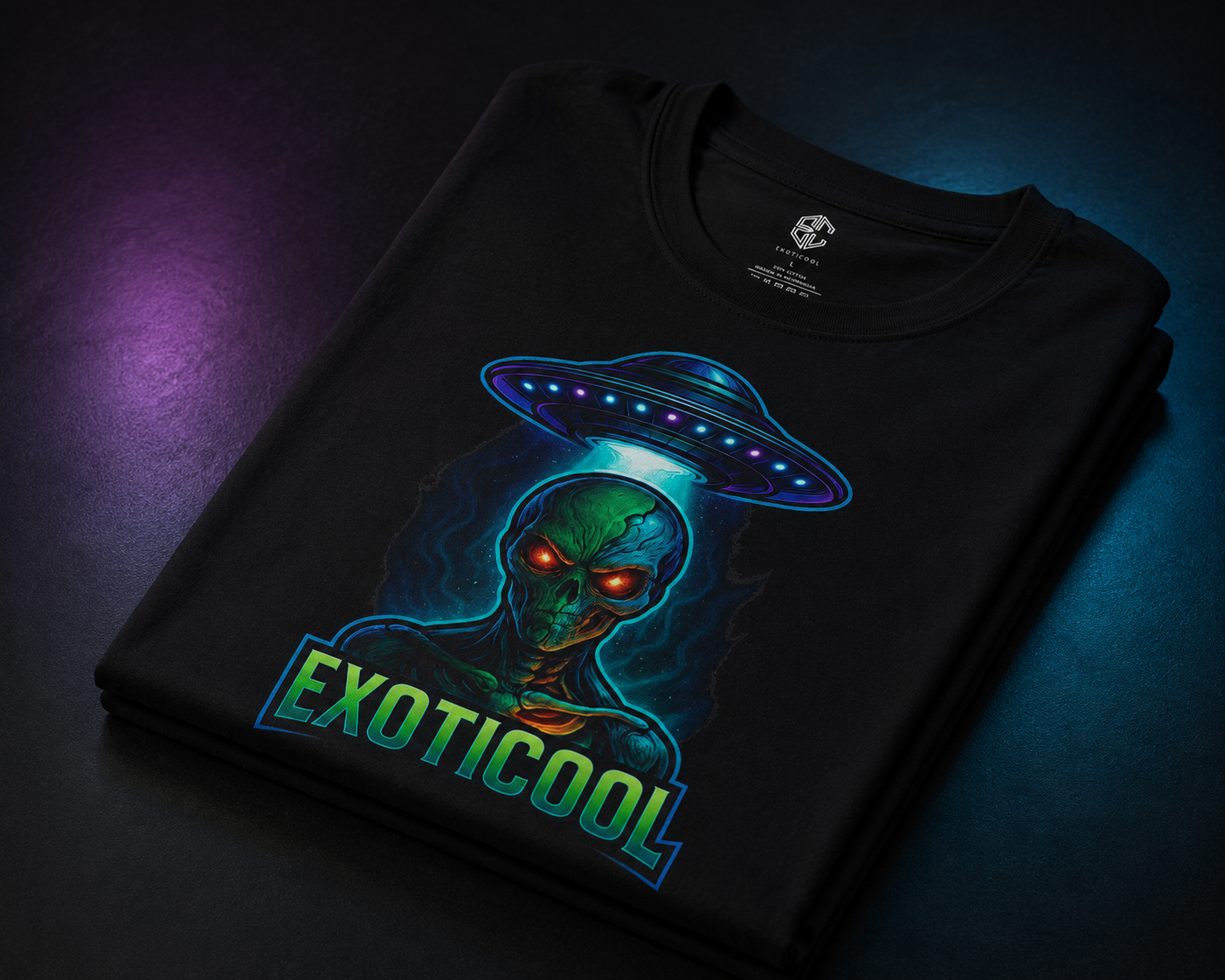 Folded black alien signal graphic tee with a green alien, glowing UFO and Exoticool artwork.