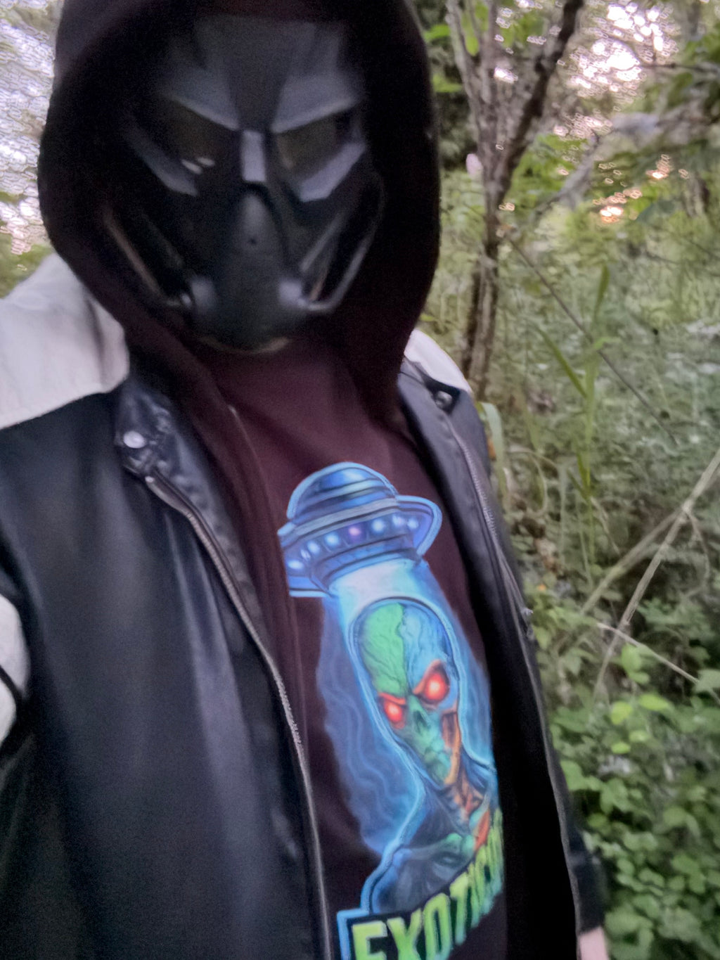 Exoticool-They-Dont-Want-You-To-Know-Alien-Signal-Tee-Night-Atmospheric-Streetwear