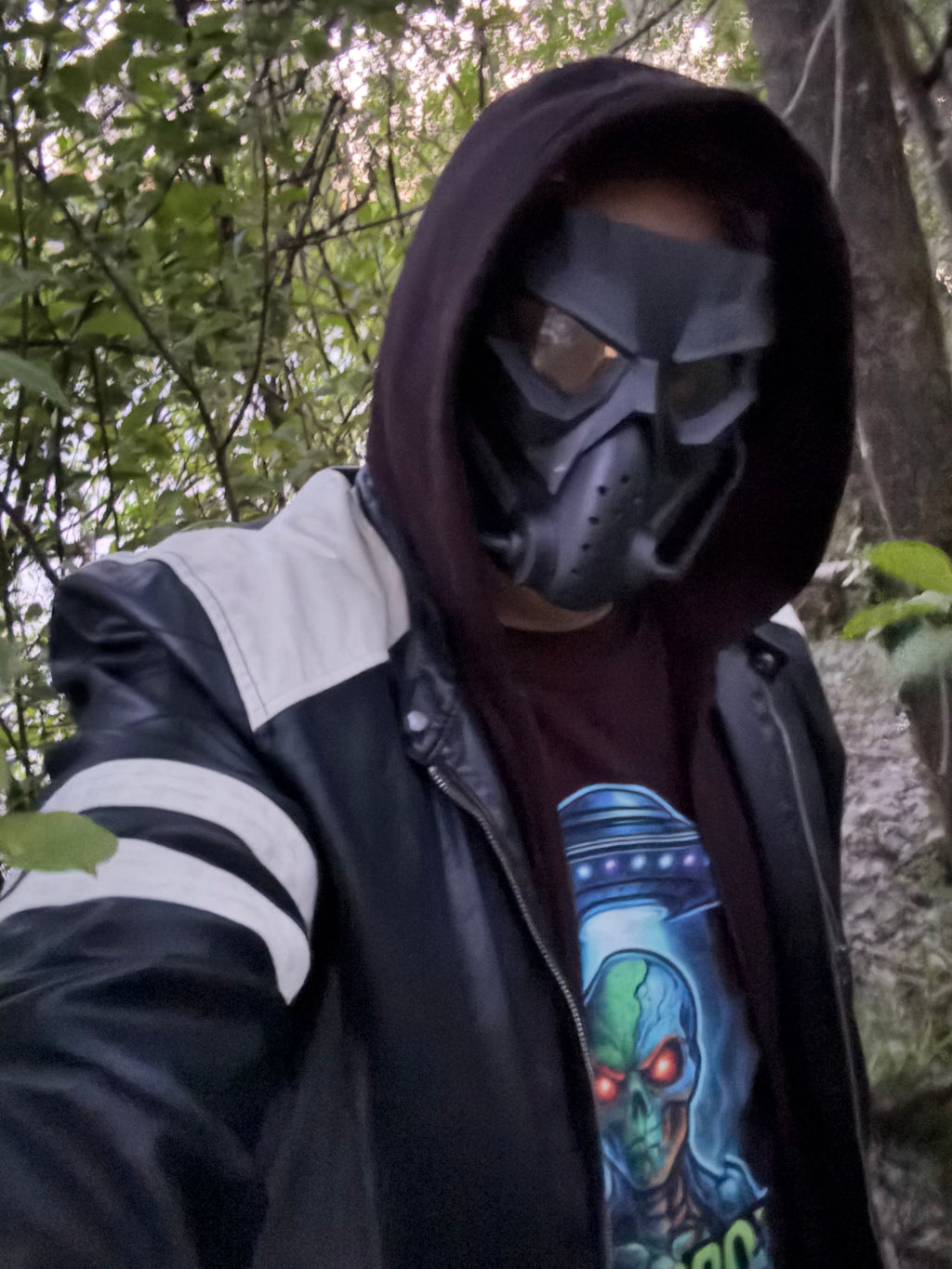 Exoticool-I-See-You-Alien-Signal-Tee-Close-Up-Masked-Forest-Cyberpunk-Streetwear