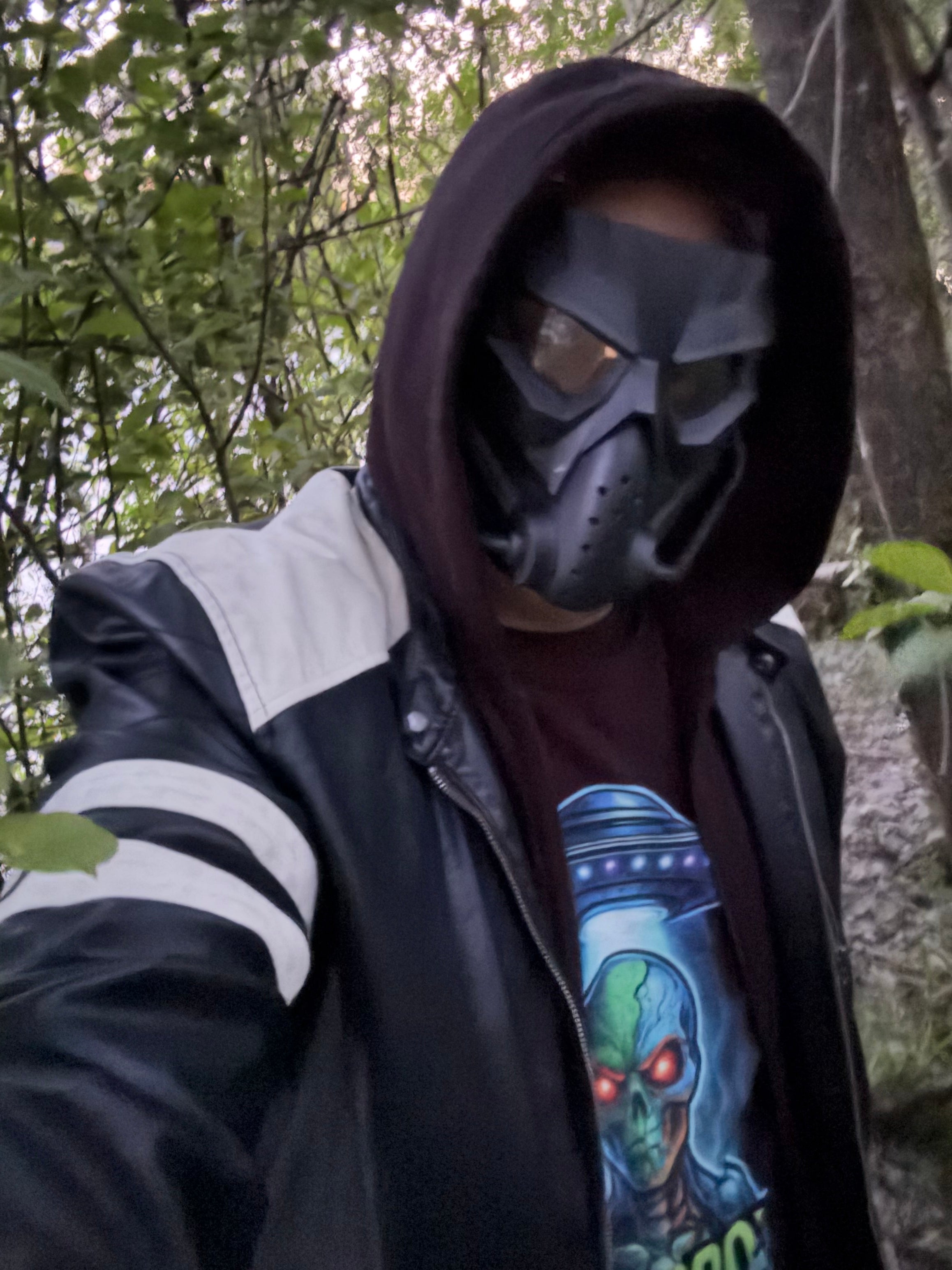 Exoticool-I-See-You-Alien-Signal-Tee-Close-Up-Masked-Forest-Cyberpunk-Streetwear